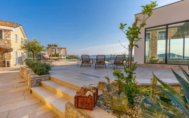 Villa Hilltop