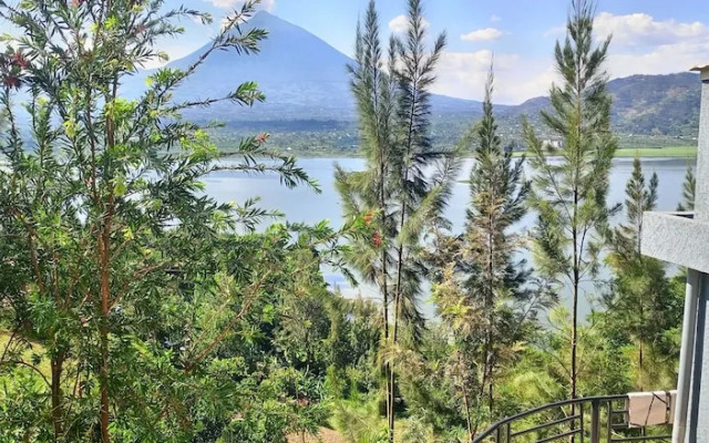 My Hill Eco-Lodge
