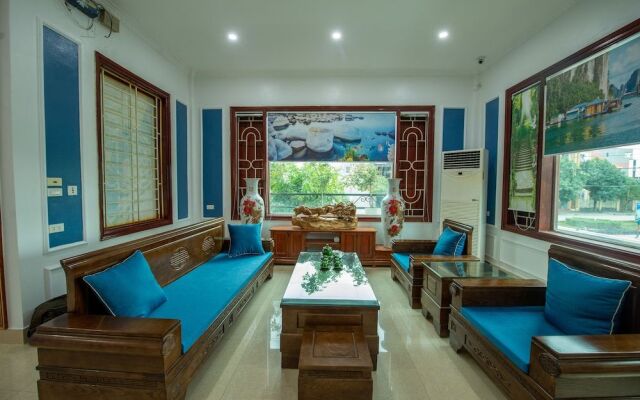 Rose Hotel