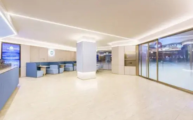 HanTing Hotel (Dalian Xian Road Subway Station)