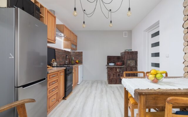 Retro Apartment Zamoyskiego by Renters