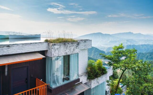 Yunfuli Cliff Hotel, Qili Pingye Luxury Hotel