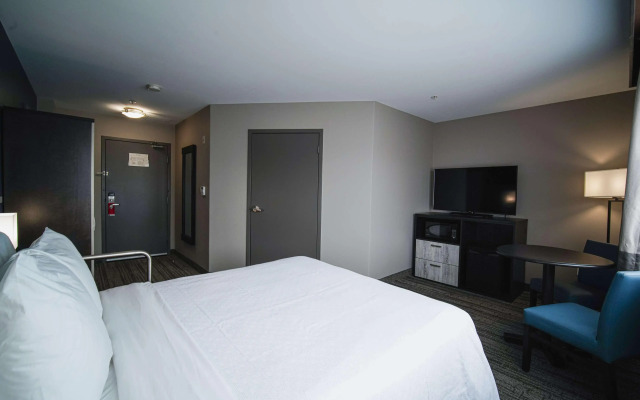 Best Western Plus Chocolate Lake Hotel