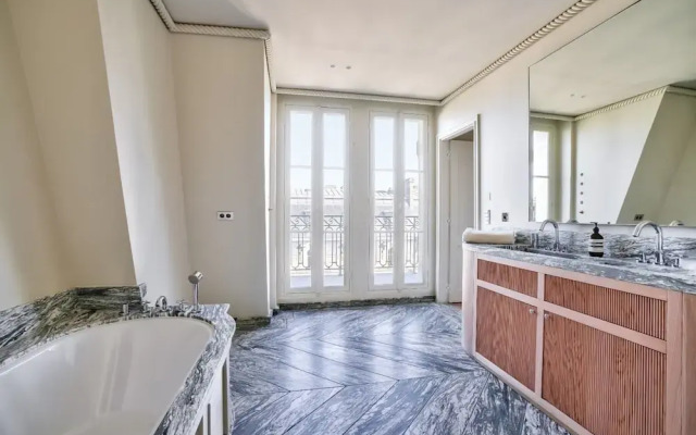 Exceptional Duplex - 4bed/8p - Eiffel Tower View