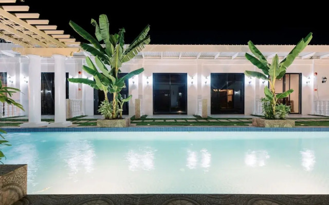 E L Westensee Resort