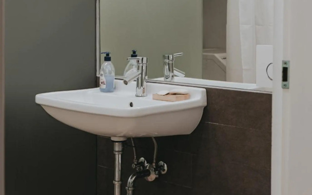 Salon Apartment in Dorcol Historical