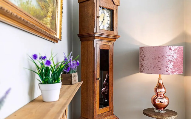 Chic Garden Flat in Leafy Ealing