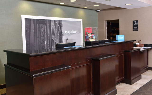 Hampton Inn & Suites Alexandria