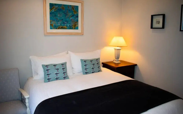 Homely and Traditional New Town Property-2 Bedroom