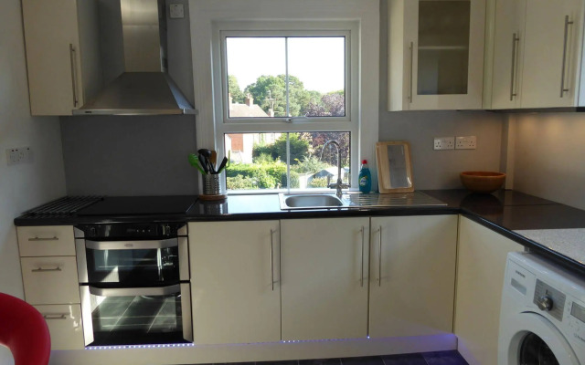 Sunninghill Apartment