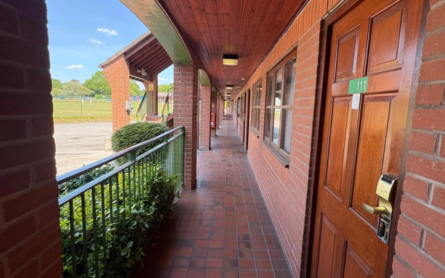 Tollgate Hotel And Leisure