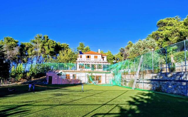 The Pine Tree House