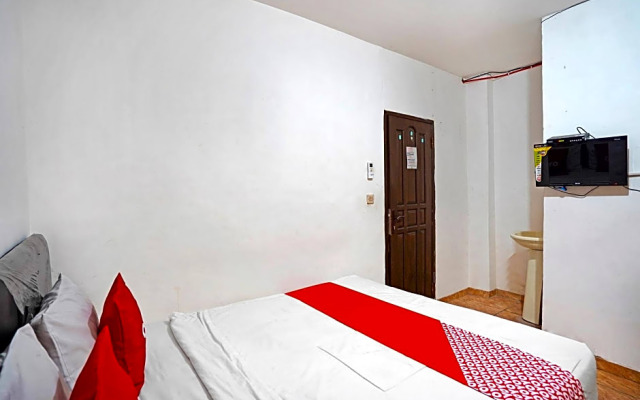 OYO 91390 Kost Grand Royal Elite