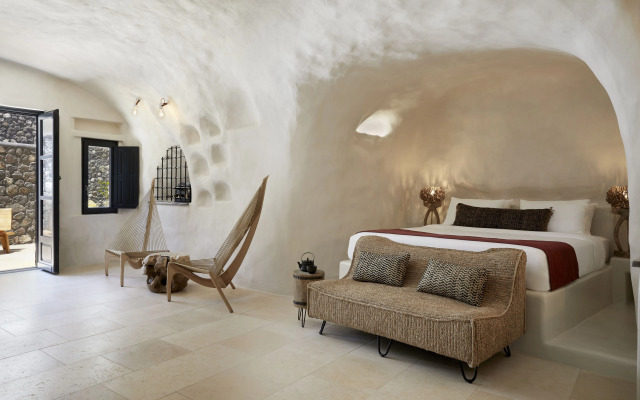 White Pearl Cavalieri - Adults Only