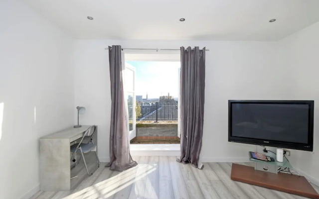 Orange Apartments - Belgrave Mansions