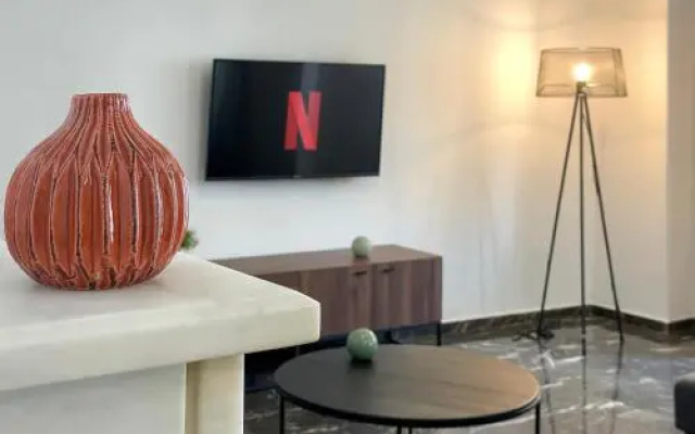 Central & Spacious 105Sq Meters Apt In Viktoria