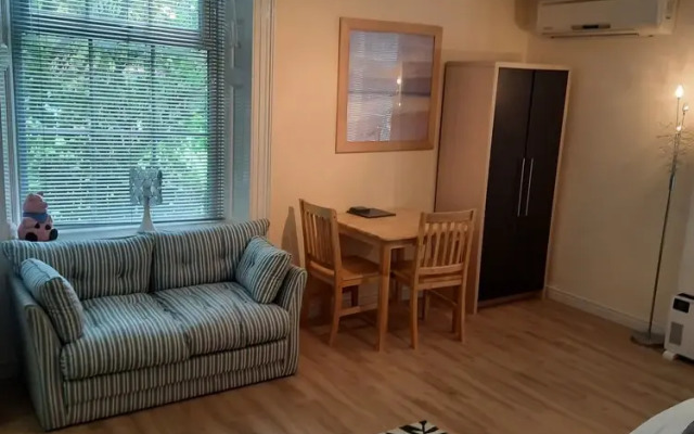 Self Contained Studio Flat in Winterton Hall
