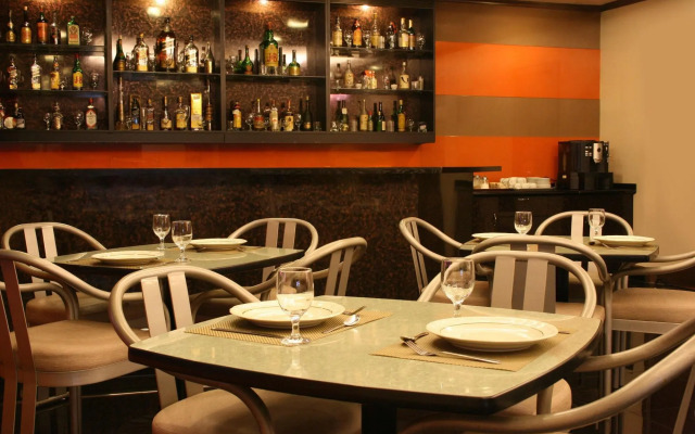 Riviera Mansion Hotel