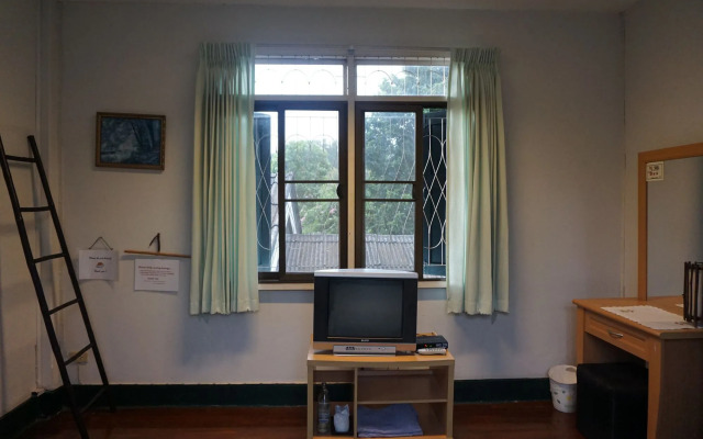 Baan Rub Aroon Guesthouse