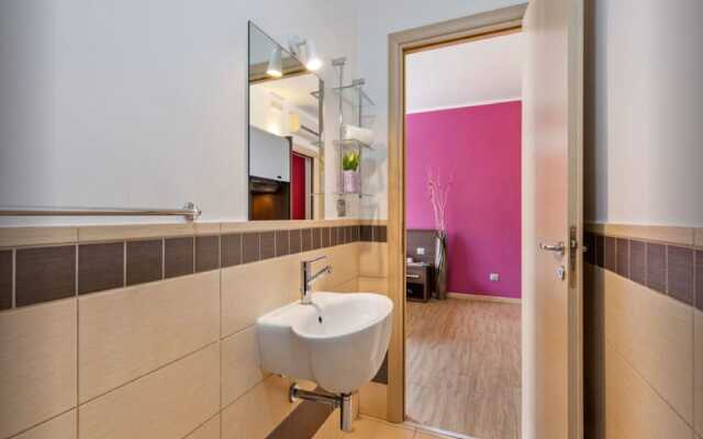 Upscale Apartment in Torre Melissa near Beach