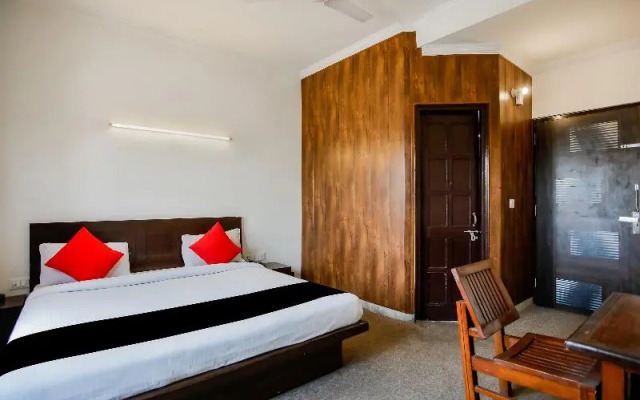 Capital O 25053 Hotel Devi Palace