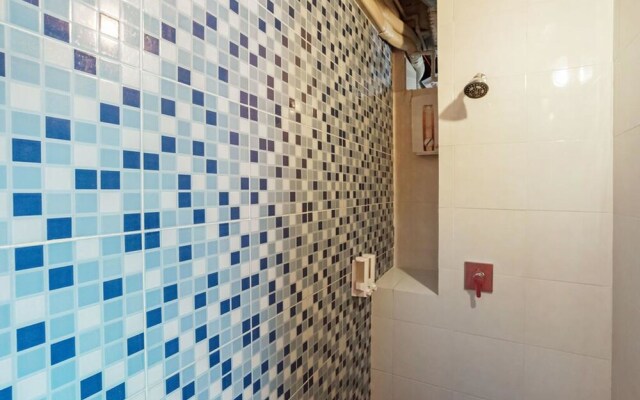 Saladaeng Gallery Hostel By Favstay