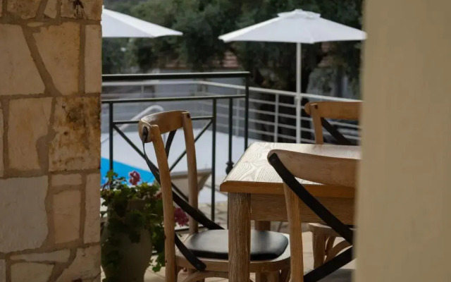 Chrisovalanto Hotel