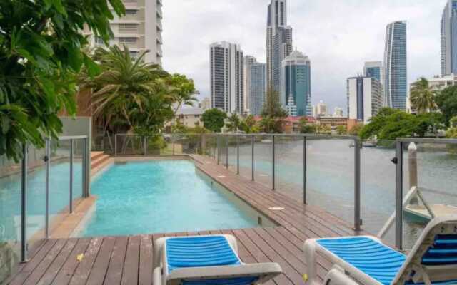 Affordable Unit Minutes To The Heart Of Surfers Paradise