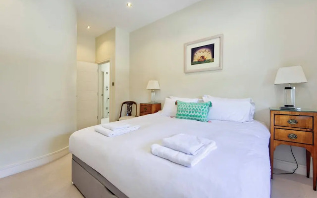 Spacious 3-bedroom Apartment in Earls Court