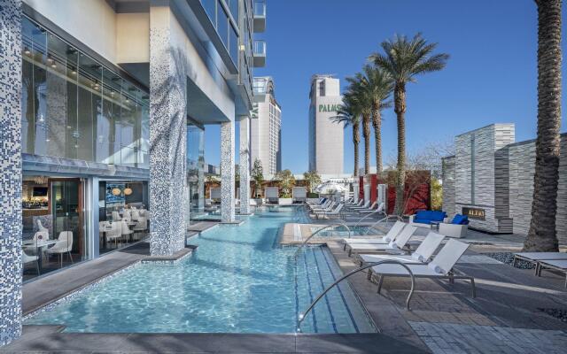 Palms Place