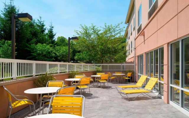 Fairfield Inn & Suites State College