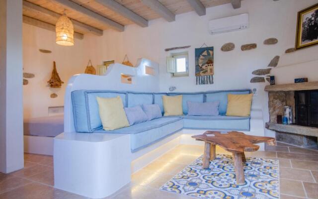 Anthoula's House