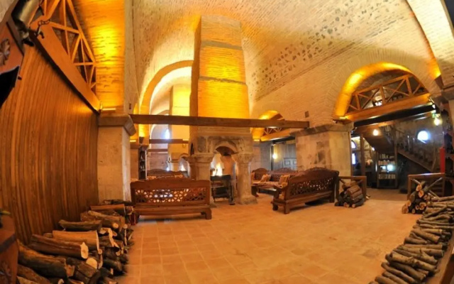 Issız Han Tarihi Butik Otel