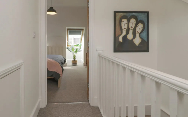 6 Sydney Road