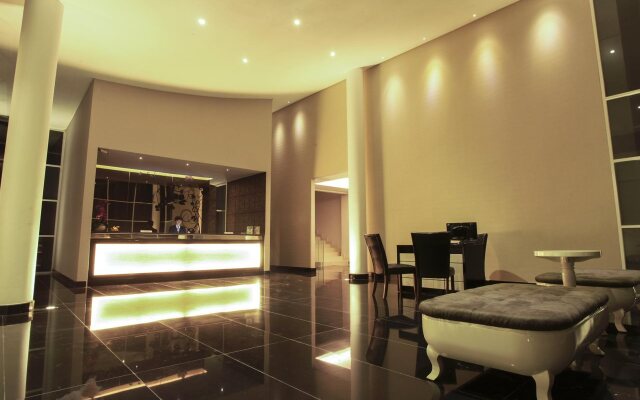 Grand Kecubung Hotel