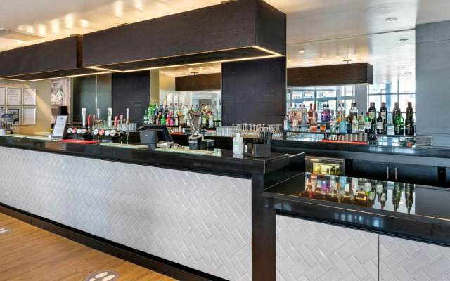 Holiday Inn Express Leigh - Sports Village by IHG