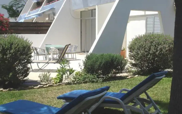 Apartment LA13 in Amathusia Beach