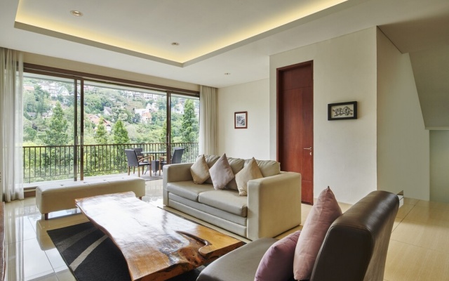 Tulip Hill View Villa 6 BR Heated Pool Movie Room – Guest Rooms – Cimenyan