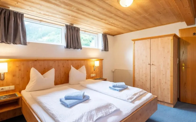 Spacious Apartment Near Centre and ski Area