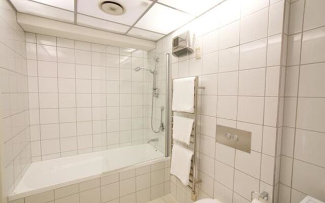 70 Tory Apartment Hotel