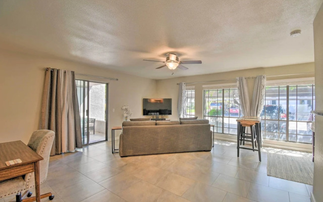 Sleek Phoenix Condo: Walk to Biltmore Fashion Park