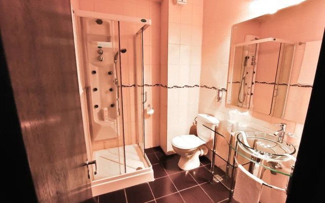 Hotel Magic Trivale