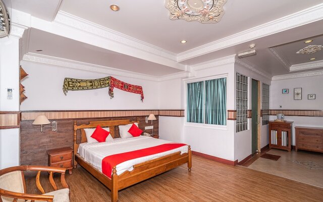 Hotel Holiday Park by OYO Rooms