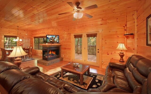 Bear Cub Lodge
