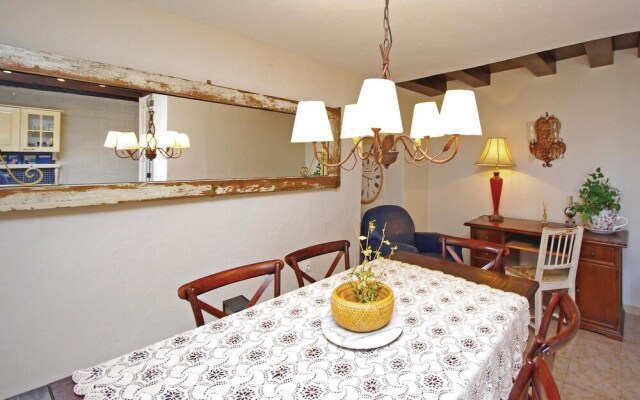 Beautiful Home in Tucepi With Jacuzzi, Wifi and 2 Bedrooms