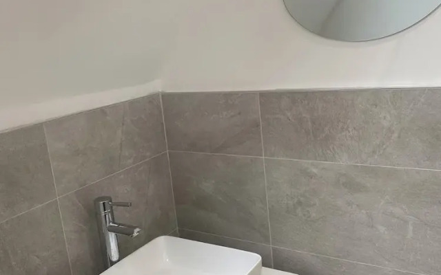 Central Paisley Apartment- Airport/glasgow Access