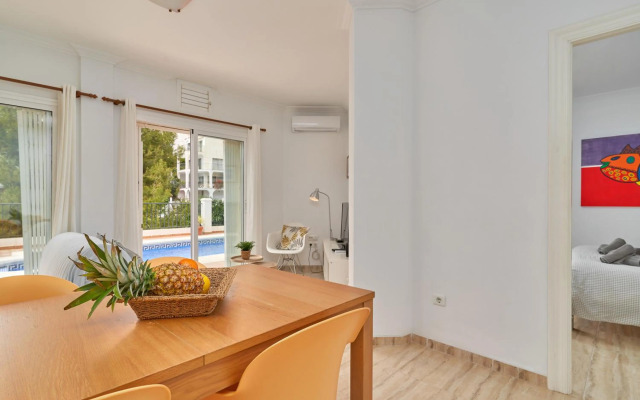 Apartment with private pool