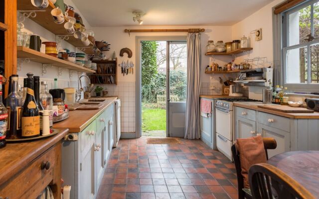 3 Bedroom Home With Garden