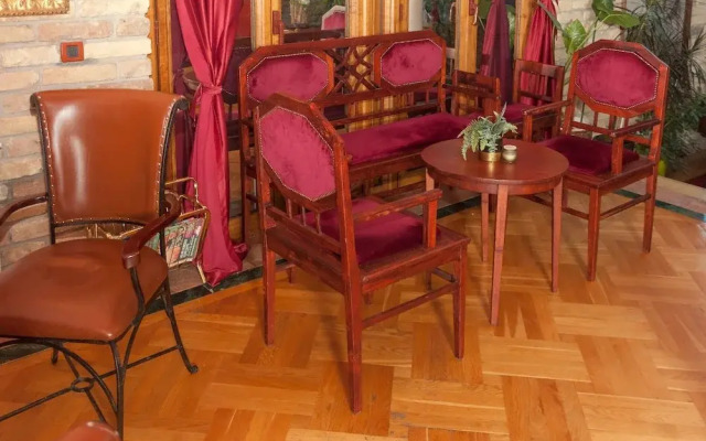 Red Clay SPA Apartments
