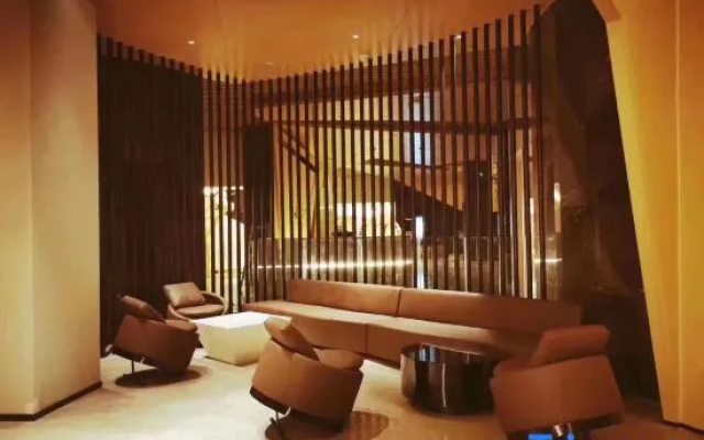 Longshun Hotel
